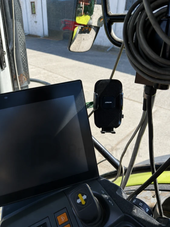 Claas Cebis phone mount 3