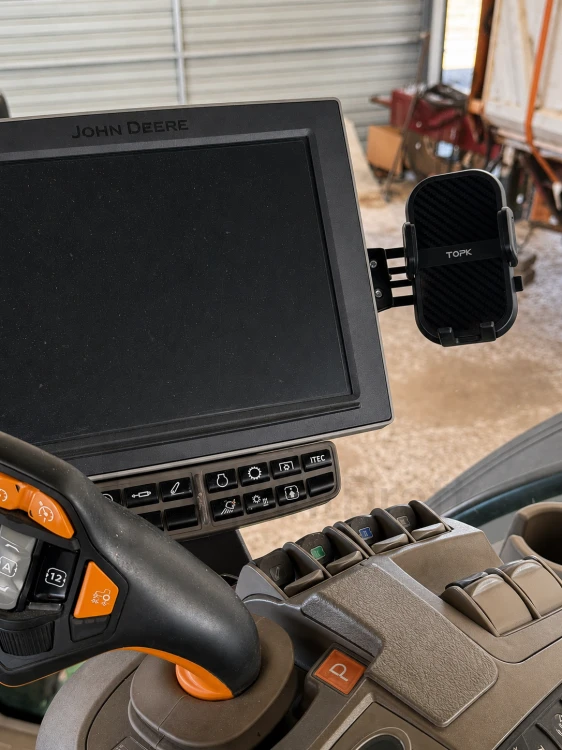 Command Center 4600/G5 Phone Mount 3