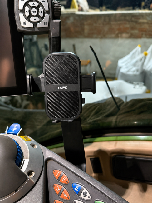Fendt S4/SCR phone mount