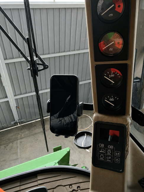 John Deere 20/22 i WTS 1450/1550 Phone Mount 2