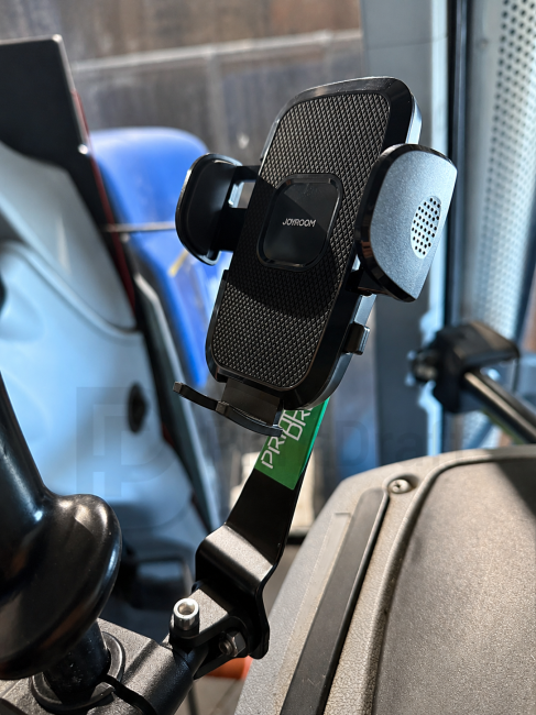 New Holland Power/Range Command Phone Mount 2