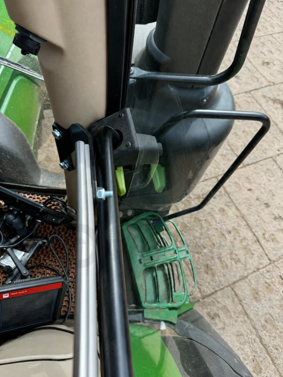 AgriMount 6R Rail Mount 3
