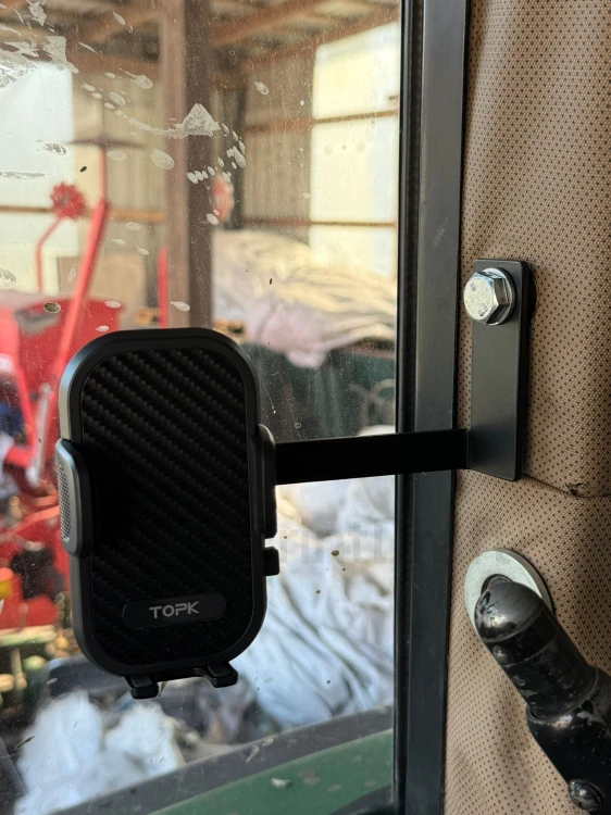 John Deere 5/6/7 Series Phone Mount 1 Screw Back Pillar