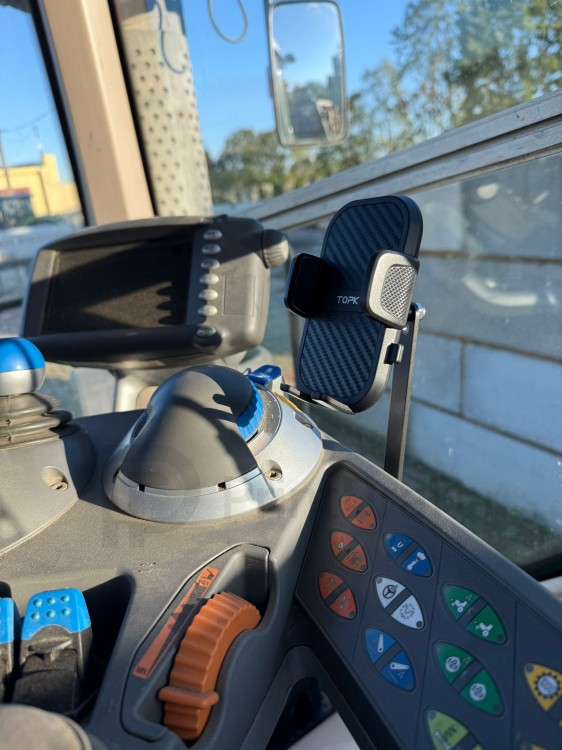 Fendt COM 3 Mount Front Close