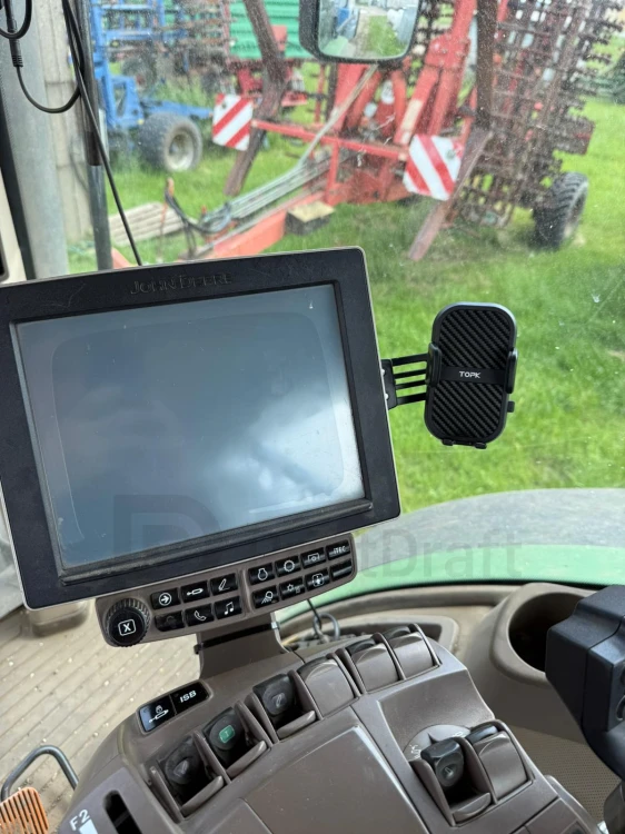 Command Center 4600/G5 Phone Mount Front