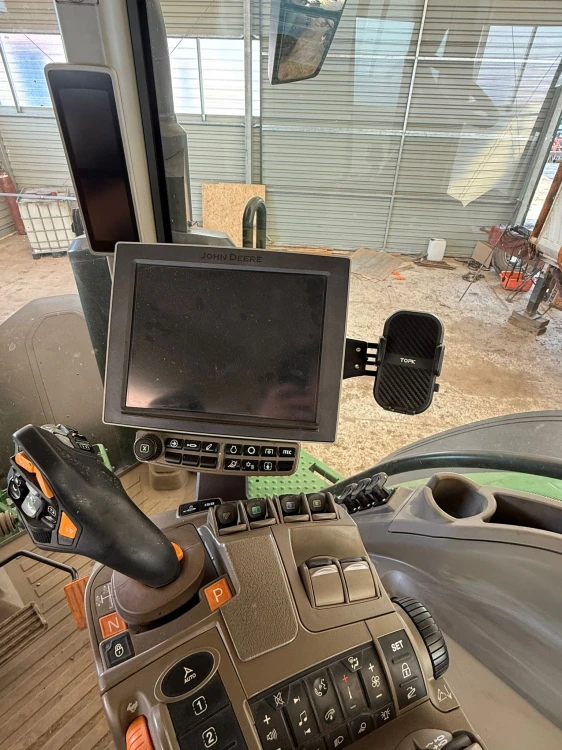 Command Center 4600/G5 Phone Mount Front New JoyStick