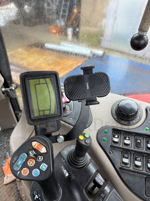Monitorek Wyświetlania Biegów CASE IH/STEYR Phone Mount Front 2
